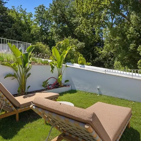 Luxury 1-bedroom Townhouse In Principe Real Hébergement de vacances Lisboa